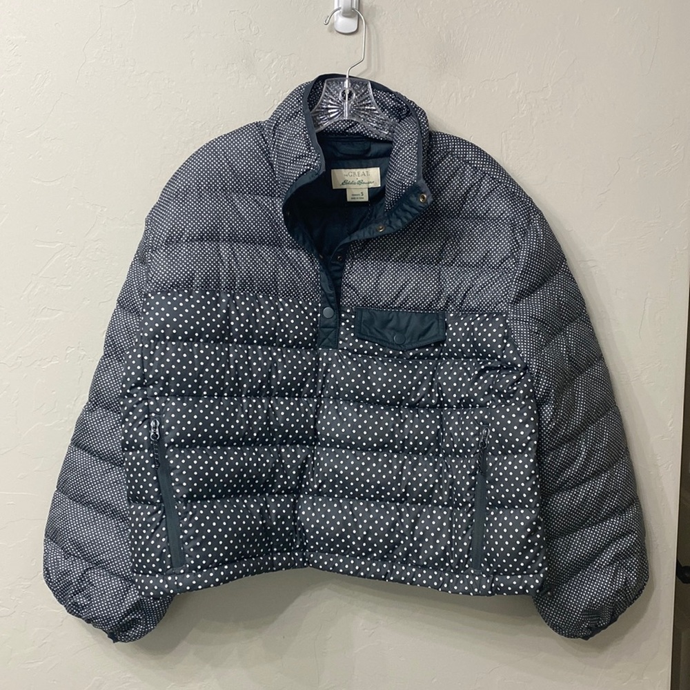 The GREAT + Eddie Bauer storm 800 fill power Goose down jacket size small.